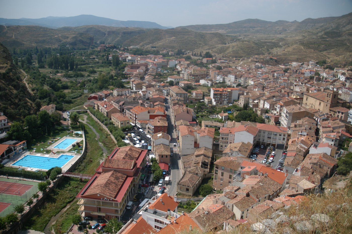 Vista del barrio de Santa Ana de Cervera desde el castillo. / SANDA