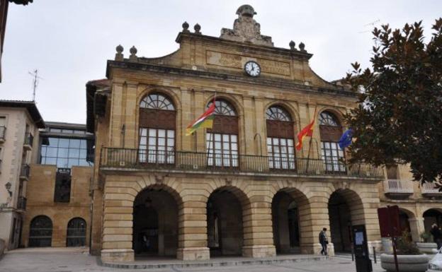 Haro presenta tres proyectos para la contratación de desempleados en el Ayuntamiento