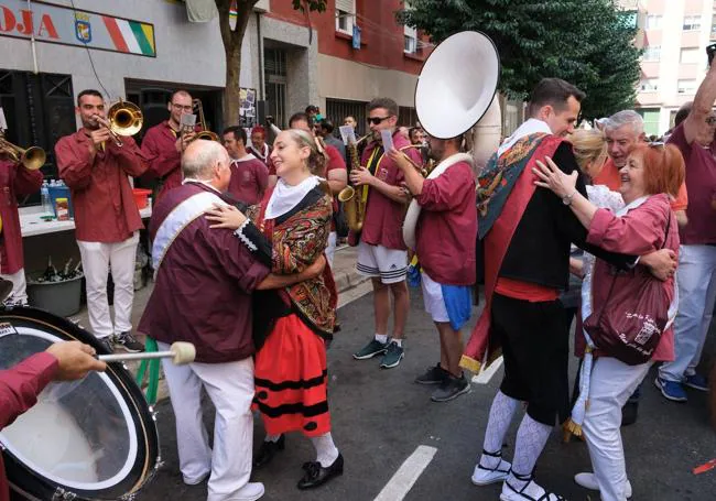 Las peñas animan las fiestas.